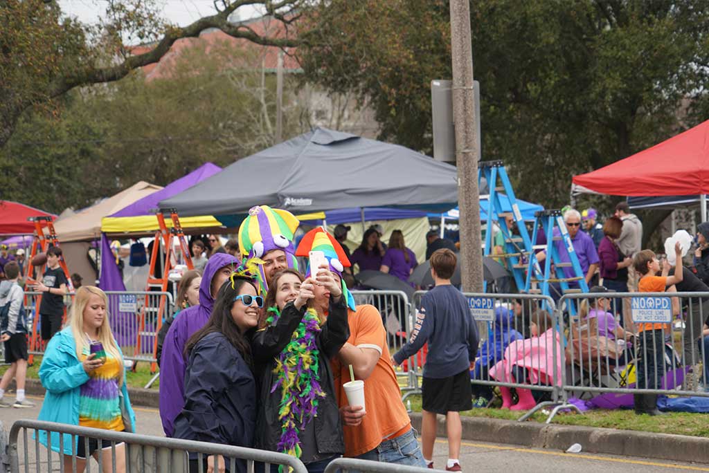 Selfie Group - Samadi Gras - New Orleans Local