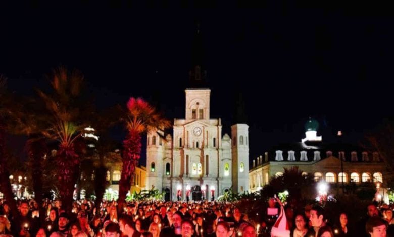 Caroling In Jackson Square