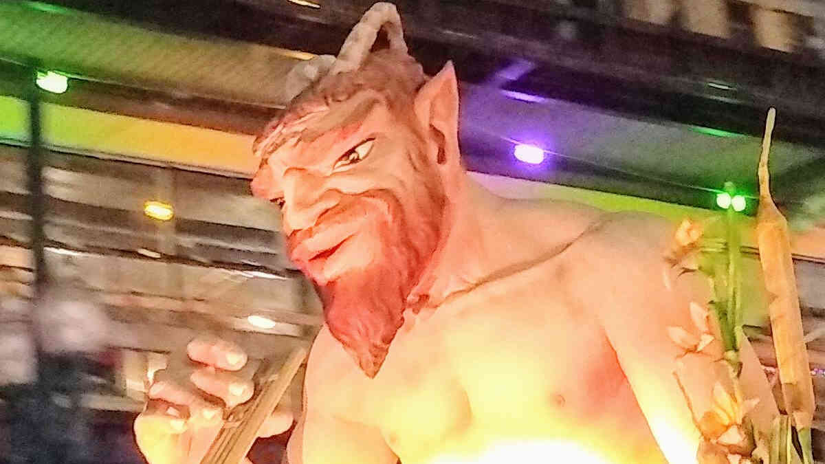 Hermes Parade Float | New Orleans Local