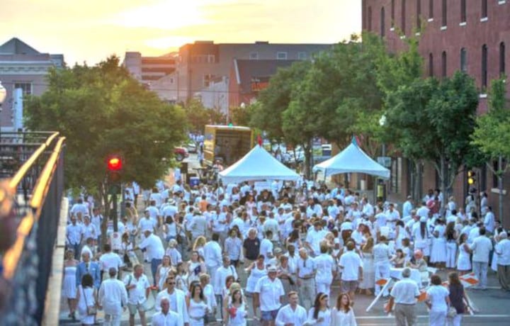 White Linen Night, White Linen Light 