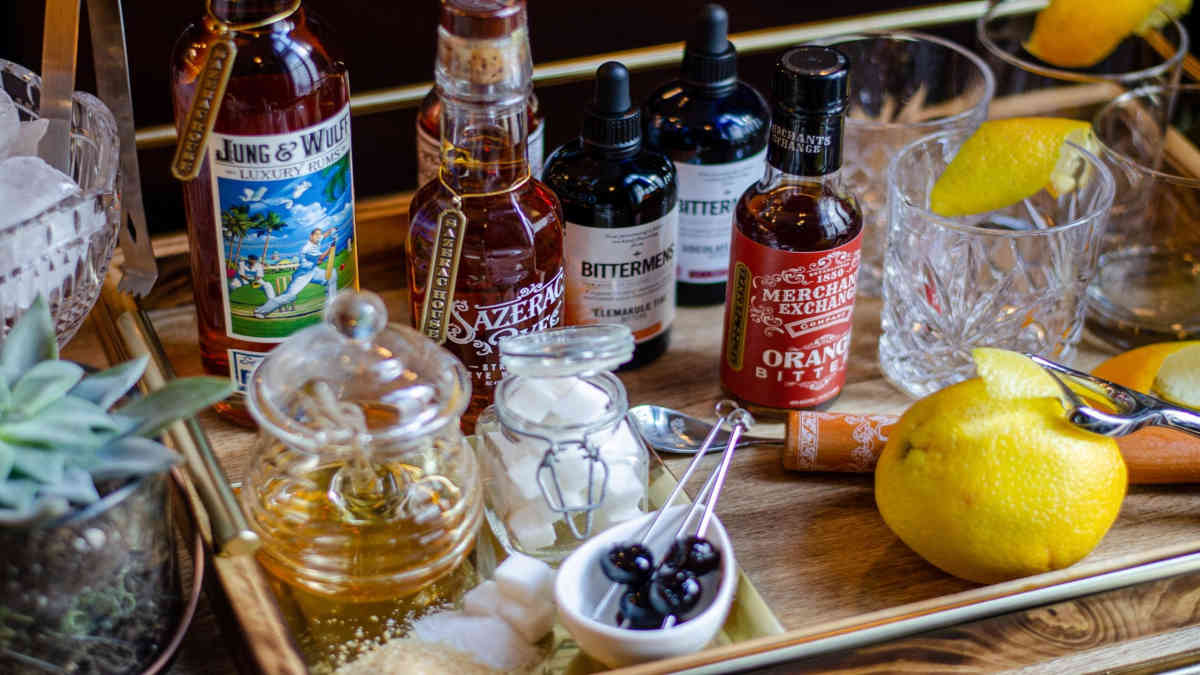 Old-Fashioned Bar